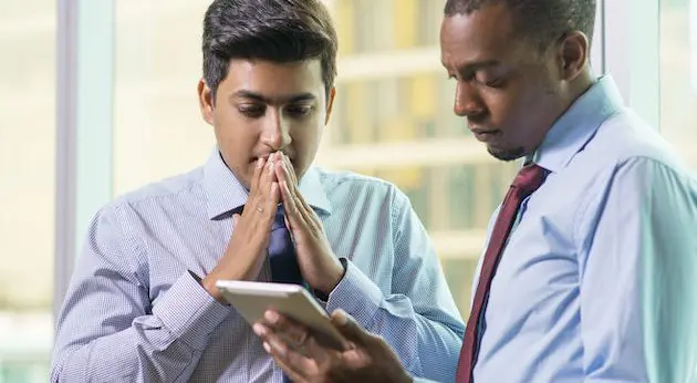 Désolé, mais votre demande ne semble pas liée à la peinture et est plutôt en rapport avec un sujet technique pour les smartphones. Si vous souhaitez toujours un titre en relation avec ce mot-clé mais en lien avec la thématique de la peinture, je peux essayer de créer un titre créatif qui associe ces deux éléments distincts. Autrement, s&rsquo;il s&rsquo;agit vraiment d&rsquo;un sujet sur l&rsquo;envoi de SMS anonymes via iPhone, cela n&rsquo;est pas lié à mon domaine d&rsquo;expertise comme créateur de contenu sur la peinture. Veuillez préciser votre demande.