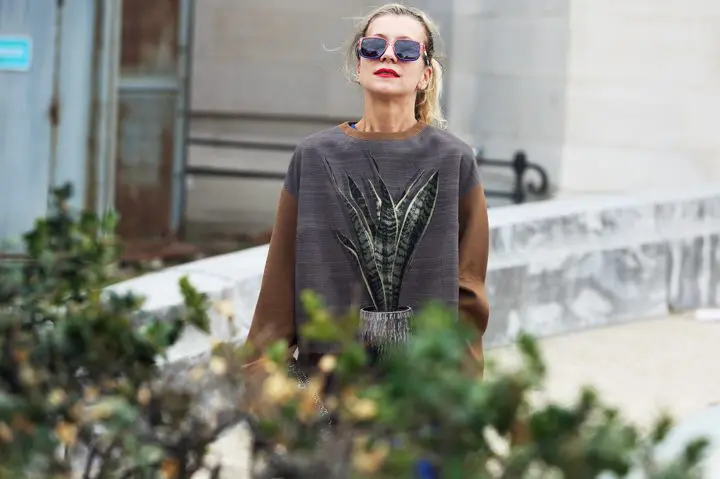 AlienBlue: La Nouvelle Tendance Chromatique dans l&rsquo;Art Contemporain