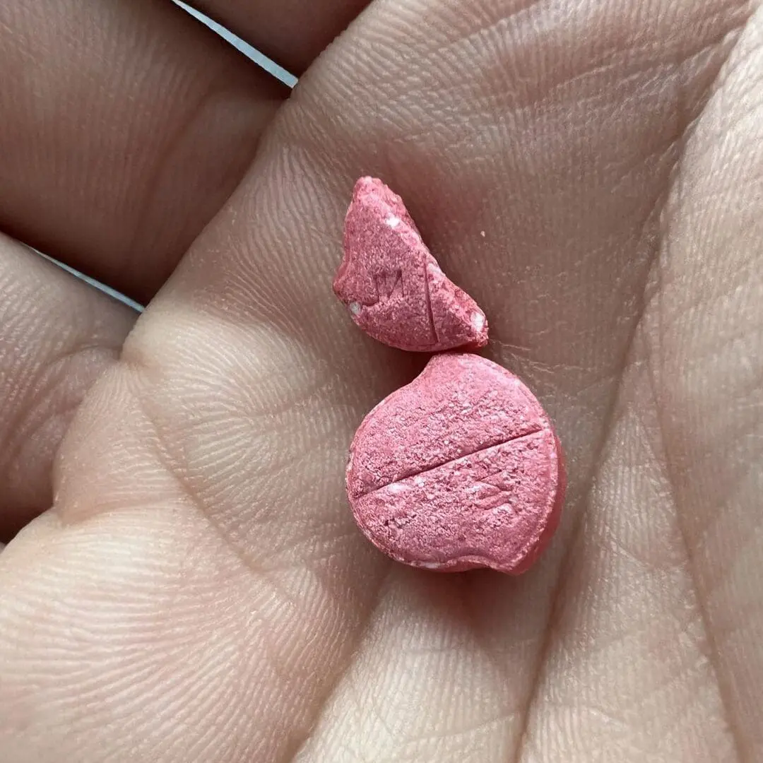 Le Coeur Rouge de Snapchat : Exploration Artistique et Symbolisme dans la Peinture Moderne