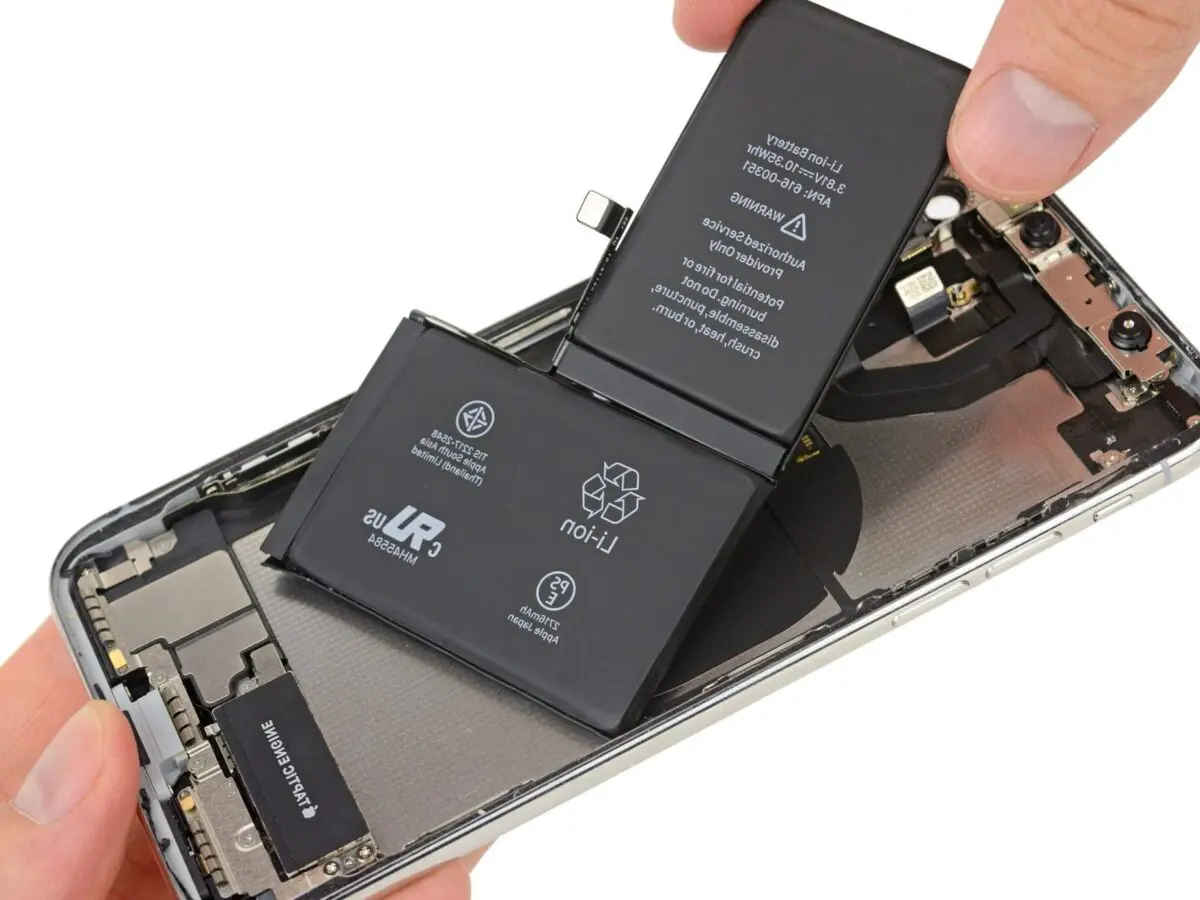 Remplacement de la Batterie de l&rsquo;iPhone 8: Guide Étape par Étape pour Retrouver l&rsquo;Autonomie Perdue