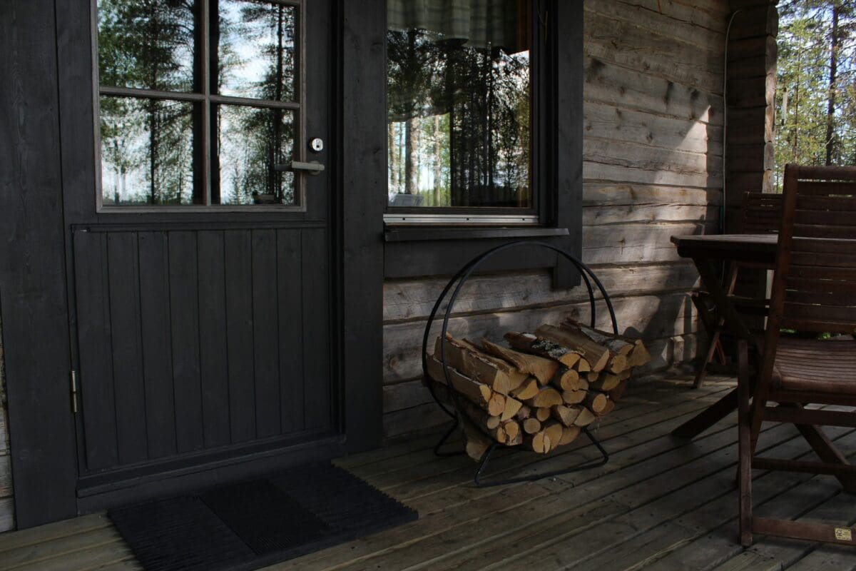 achetez du bois de chauffage de qualité pour l'hiver chez firewood, votre fournisseur de confiance. livraison rapide et service personnalisé.