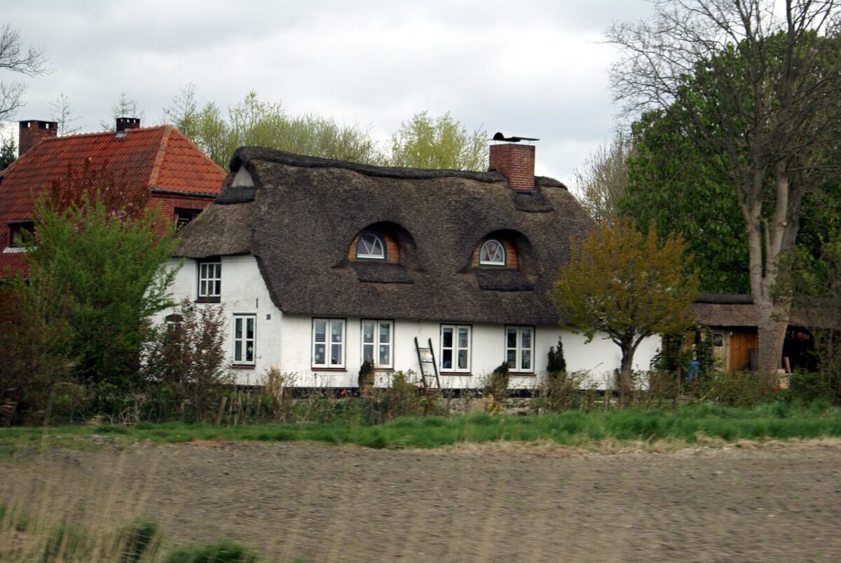 toiture peinte maison